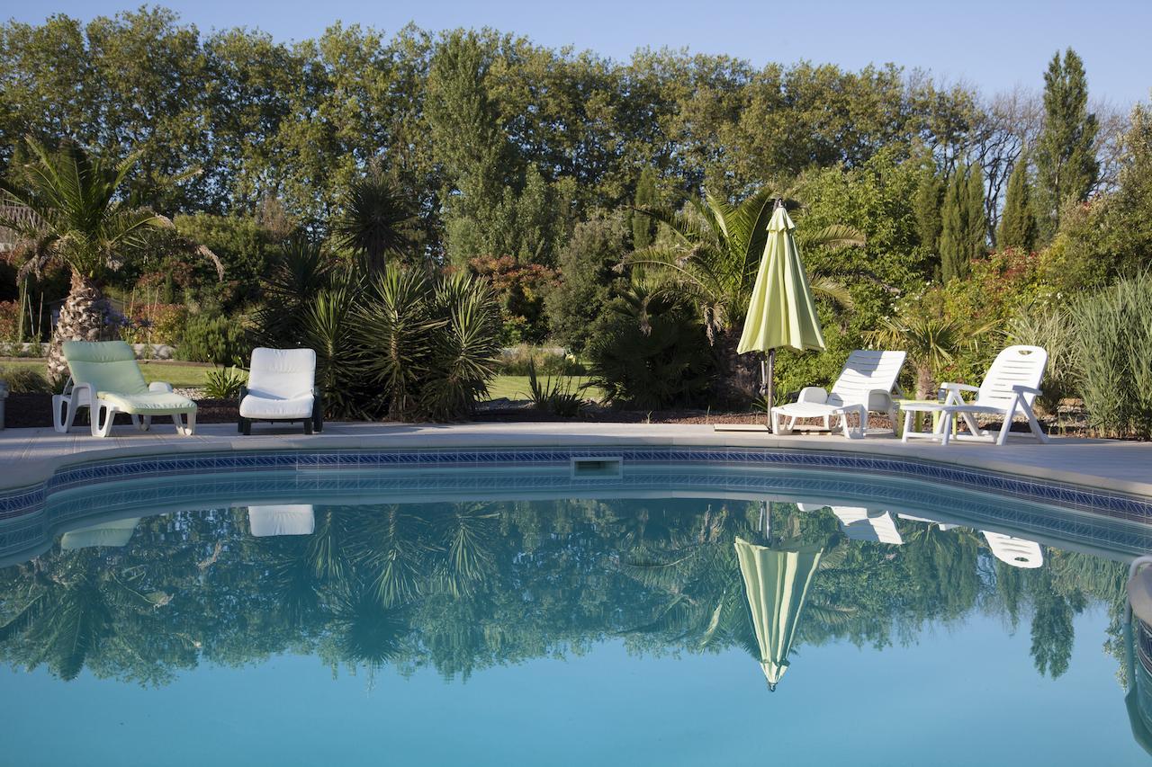 Domaine Les Magasins Bed & Breakfast Bram Exterior photo