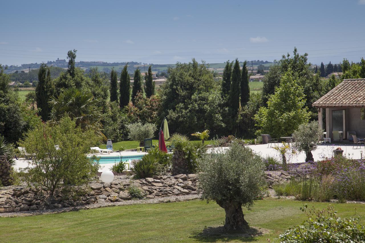 Domaine Les Magasins Bed & Breakfast Bram Exterior photo